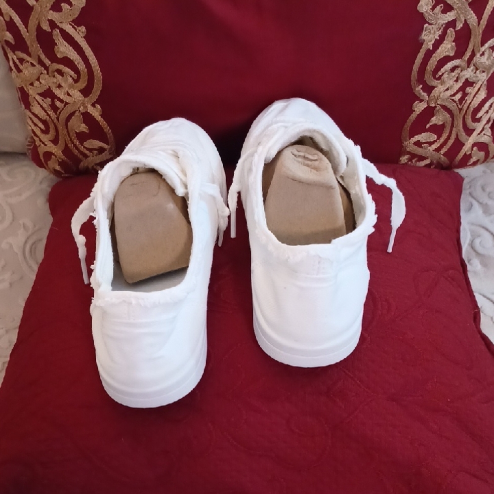 STQ White Sneakers for Women - Picture 3 of 7